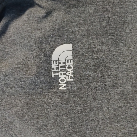 Grey The North Face coat w/hood - Picture 3 of 11